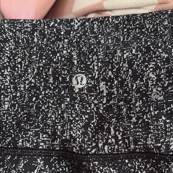 Lululemon Black and White Patterned Leggings - Picture 1 of 5